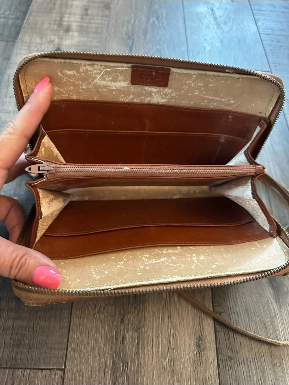 Dooney & Bourke good some